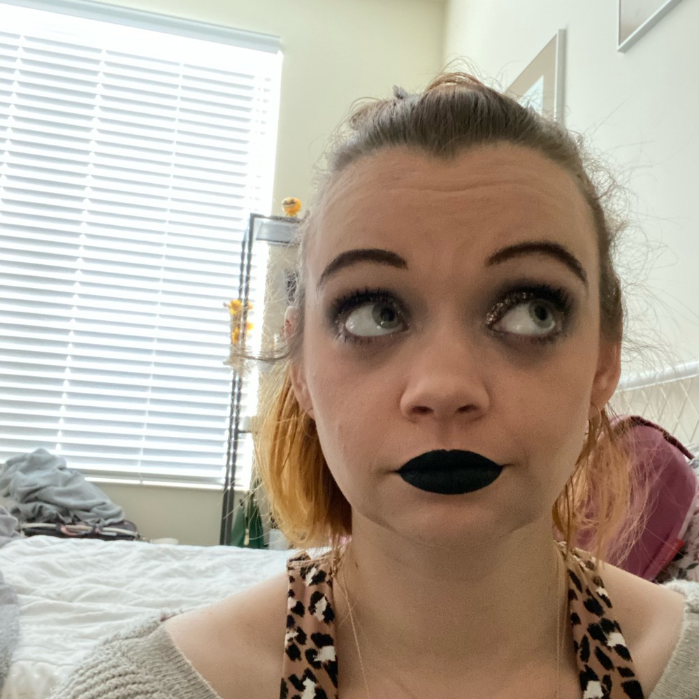 Meet your Posher, Lexi